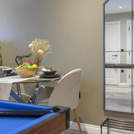 New - Long-term - Work & Relax - Springwell - Sleeps 4! *