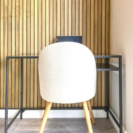 New - Long-term - Work & Relax - Springwell - Sleeps 4! *